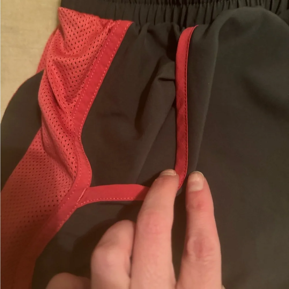 Under Armor Athletic Shorts - Picture 3 of 4